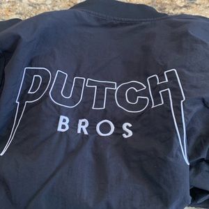 DUTCH BROS BLACK BOMBER JACKET. WOMENS MEDIUM